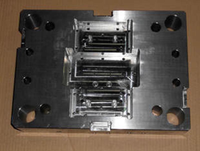 邯山精密塑料模-06